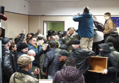 Рассмотрение дела Кохановского: полиция штурмом взяла Святошинский суд