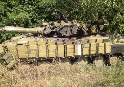 Подвиг Героїв: в Іловайську поранені українські танкісти продовжували бій з терористами в ушкодженому танку