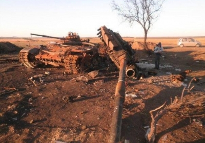 Сили АТО знищили два танки бойовиків біля Старобешевого, - фото