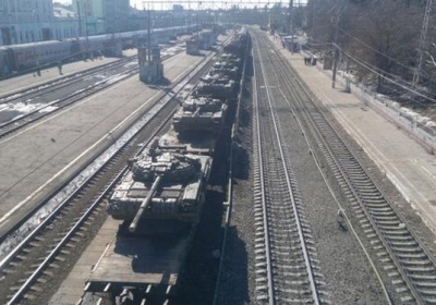 На Луганщине местные жители блокировали путь, чтобы не пропустить украинских военных, - видео
