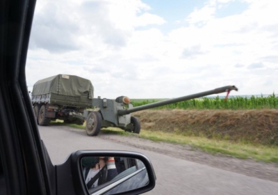 Росіяни залишають військову техніку для терористів за лічені кілометри від кордону