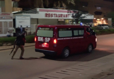 Исламисты расстреляли 17 человек в ресторане в столице Буркина-Фасо