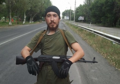 Терорист із Росії похвалився у соцмережі знайденим посудом зі збитого 
