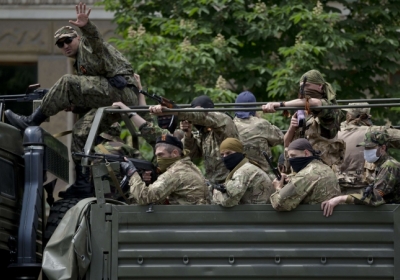 Українські військові спиняють 