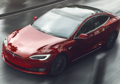 Tesla вдруге за два місяці знизила ціни на електрокари – Bloomberg