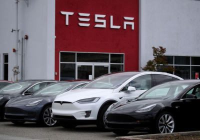 Tesla перестала приймати платежі за авто у біткоїнах: курс криптовалюти упав на 15%