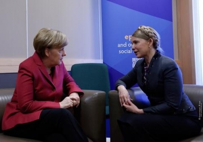 Тимошенко обманывает, что сама встречалась с Меркель, - фотодоказательство