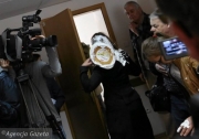 У Польші на суддю вчинили замах тортом (фото)