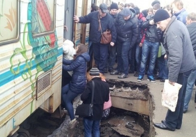 У Києві на залізничній станції обвалився перон