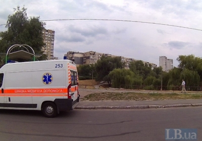 В Киеве возле озера Радужное нашли тело умершего мужчины, - видео