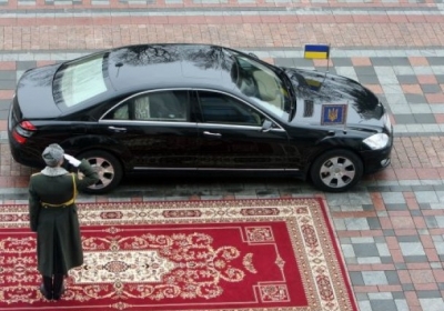 Mercedes Президента України Віктора Януковича. Фото: tsn.ua