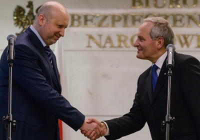 СНБО Украины подписал протокол о сотрудничестве с Польшей