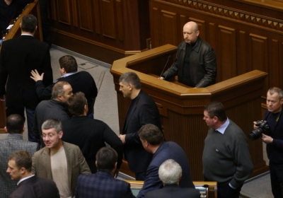 Турчинов - действующий Президент Украины. Так говорит Конституция! - Яценюк