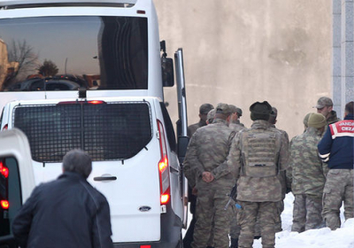 До довічного ув'язнення засудили двох учасників спроби держперевороту у Туреччині 

