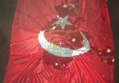 В России напали на пивзавод турецкой Efes и осквернили флаг Турции