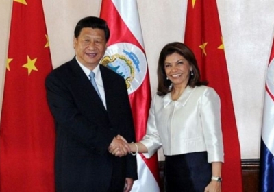 Президент Китаю Сі Цзіньпін і президент Коста-Рики Лаура Чінчілья. Фото: english.sina.com