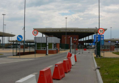Польські прикордонники закривають пішохідний перетин кордону в Угринові
