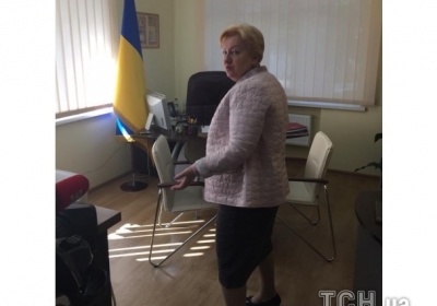 Журналісти знайшли Ульянченко у її власному кабінеті
