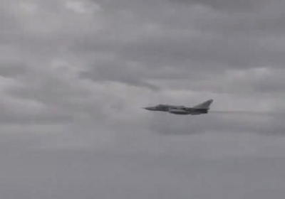 ВМС США обнародовали видео полета российского Су-24 над американским эсминцем в Черном море
