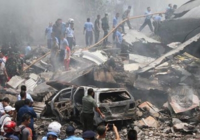 Влада Індонезії назвала ймовірну причину падіння літака на готель