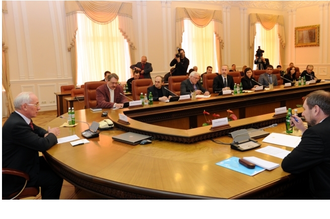 Бюджет-2013: фантазії Азарова