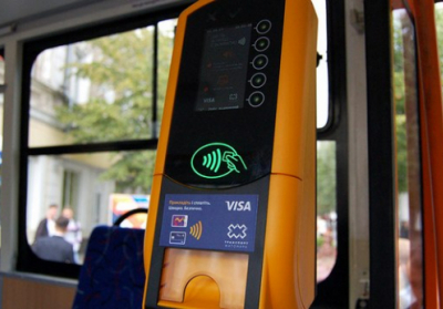 У Чернігові запустили безконтактну систему оплати проїзду в громадському транспорті
