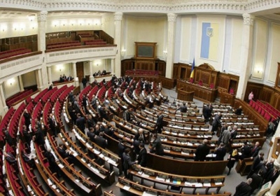 Рада прийняла Антикорупційну стратегію уряду до 2017 року в першому читанні