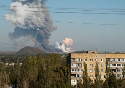 Из-за артобстрела в Донецке прогремел взрыв на складах химзавода, - видео