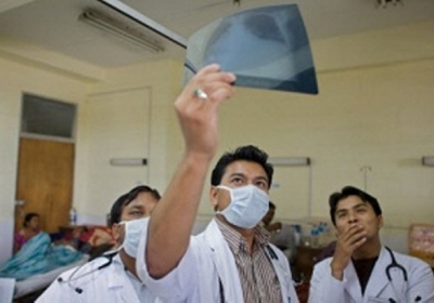 В Сьерра-Леоне итальянский врач заразился вирусом Эбола 