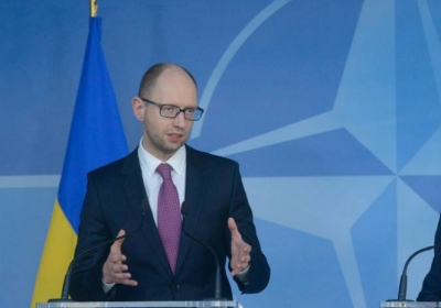 Украина не планирует пока вступать в НАТО, - Яценюк