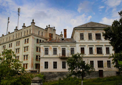 Російський бізнесмен виставив на продаж середньовічний замок на Тернопільщині
