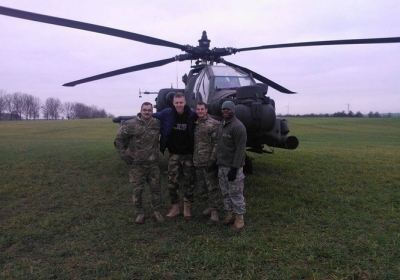 Вертольоти НАТО здійснили вимушену посадку у Польщі: місцеві жителі принесли їм кави, - фото