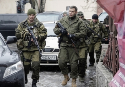 Захарченко обіцяє, що буде розстрілювати озброєних працівників ОБСЄ 