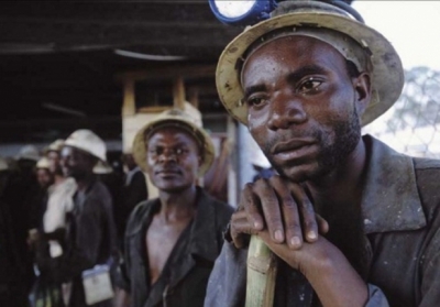 У Південній Африці поліція розстріляла шахтарів
