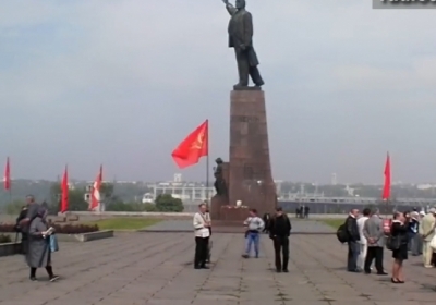В Запорожье активисты митингуют с флагами СССР и просят федерализации, - видео