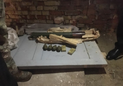 У жителя Сум СБУ изъяла оружие из района ООС