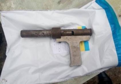 На Дніпропетровщині хлопчик знайшов вогнепальну зброю і випадково застрелив сестру