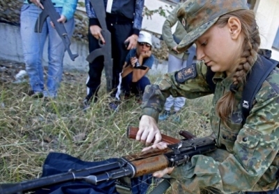 В Україні військову службу несуть більше 50 тис жінок, - Порошенко