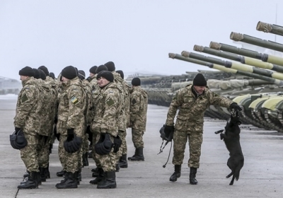 Турчинов говорит, что в следующем году проведут замену военнослужащих, мобилизованных в 2014 году