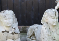 На аукционе продали две статуи сфинксов тысячелетней давности
